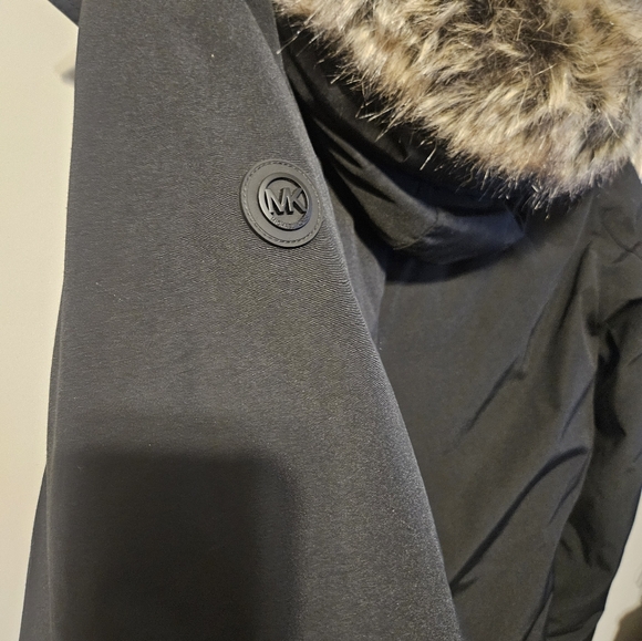 Men's midi heavyweight sz Medium hooded faux fur coat - Picture 5 of 6